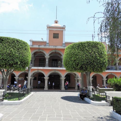 🏘️ Tour Around Antigua