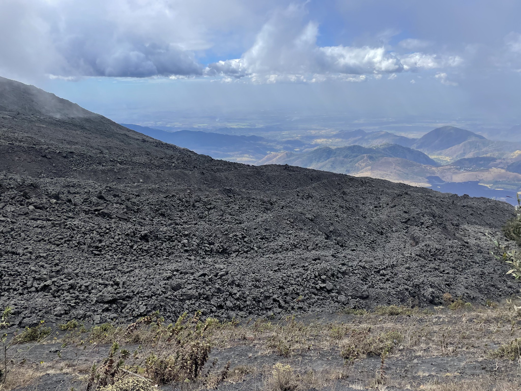 🌋 Collective Pacaya Volcano Hiking Tour - Image 16