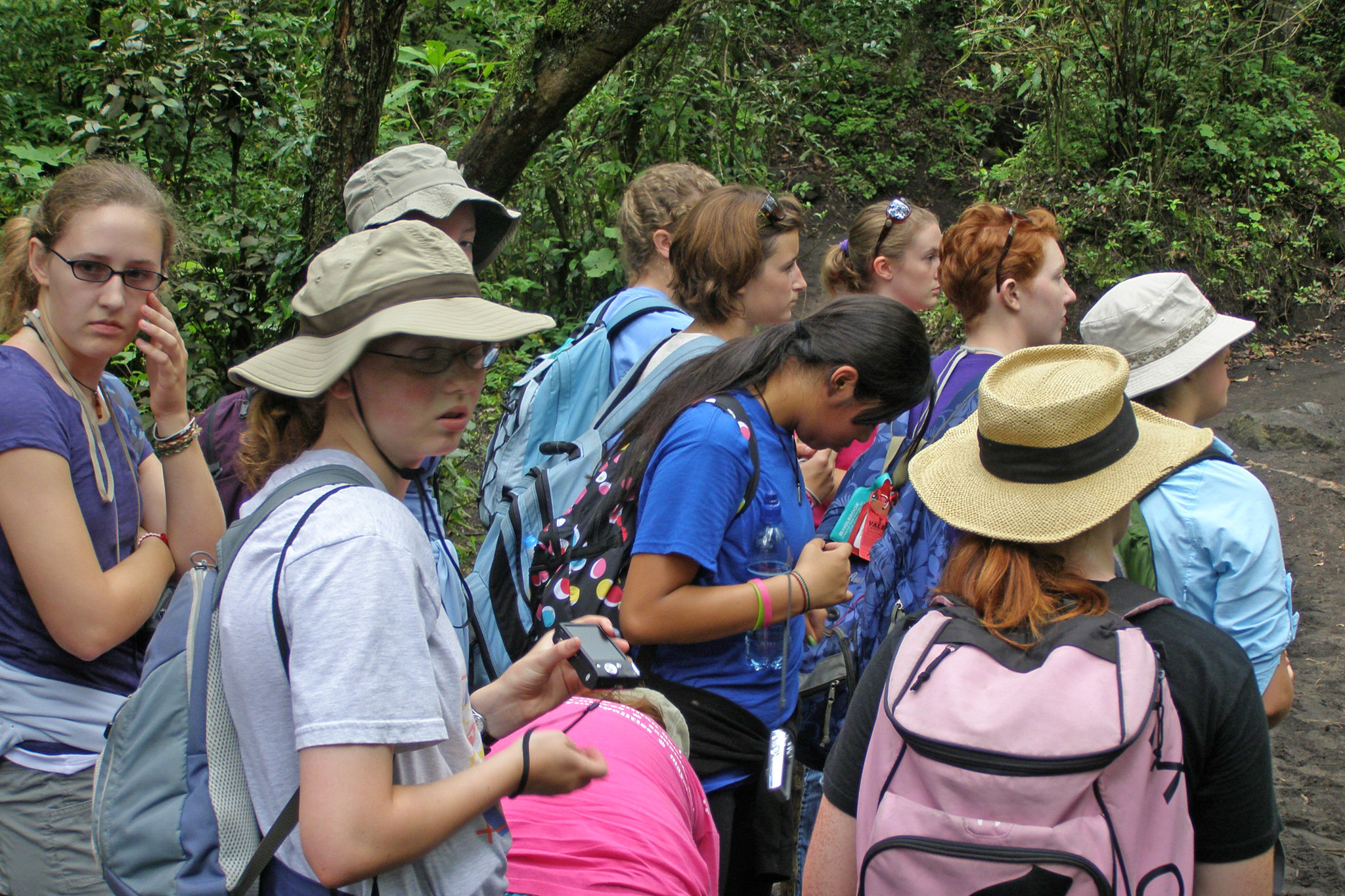 🌋 Collective Pacaya Volcano Hiking Tour - Image 14