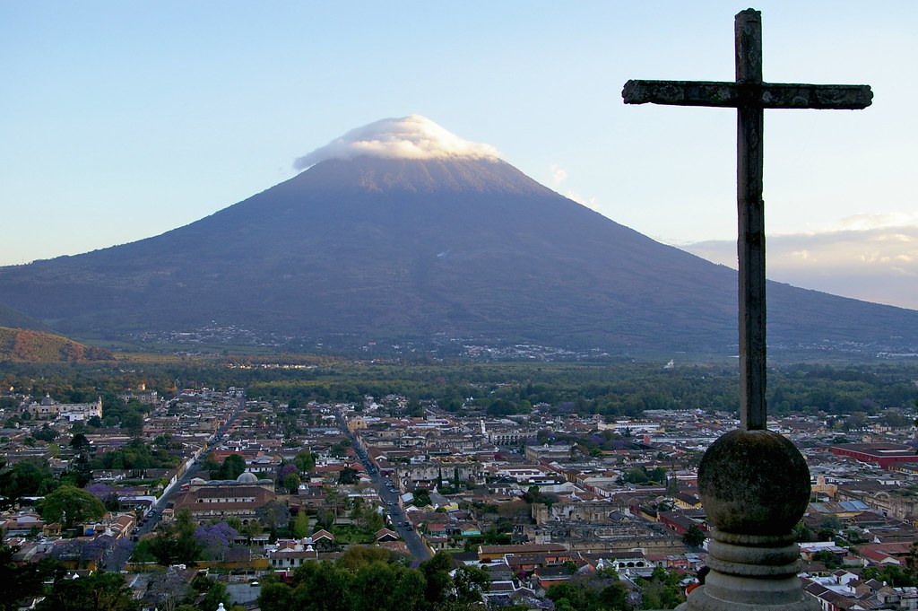 ๐๏ธ Antigua Cultural Walking Tour