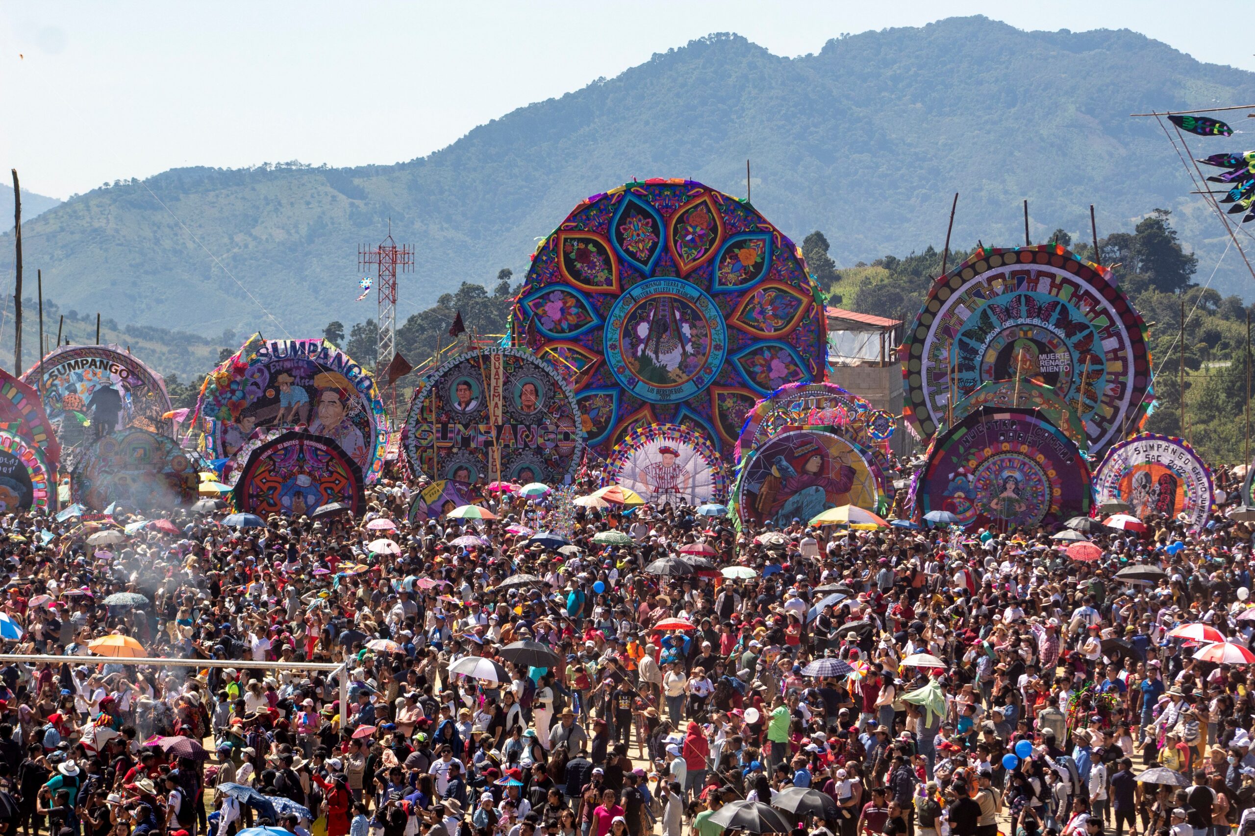🪁 Giant Kites Festival Tour from Guatemala City – Shared